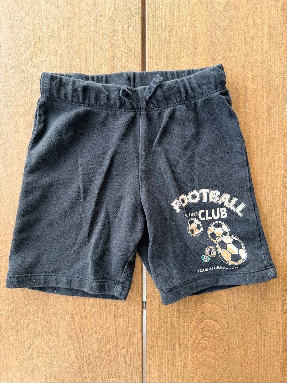 3/$15 H&M Kids Football Club Sweat Shorts Size 6Y Black Soccer Graphic